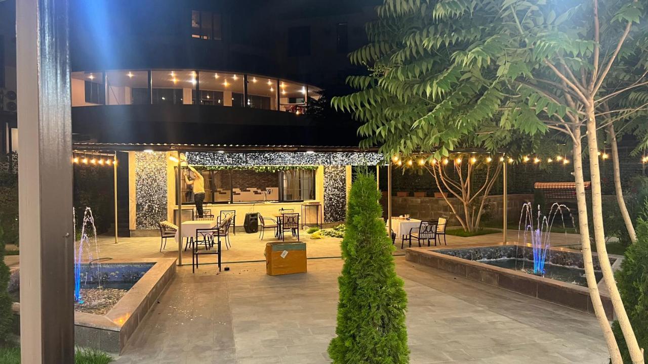 Joy Hotel Apartament Ереван Экстерьер фото