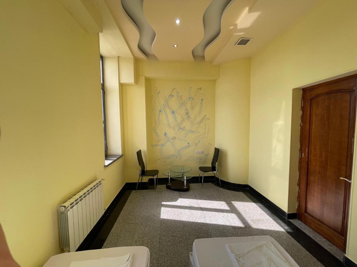 Joy Hotel Apartament Ереван Экстерьер фото