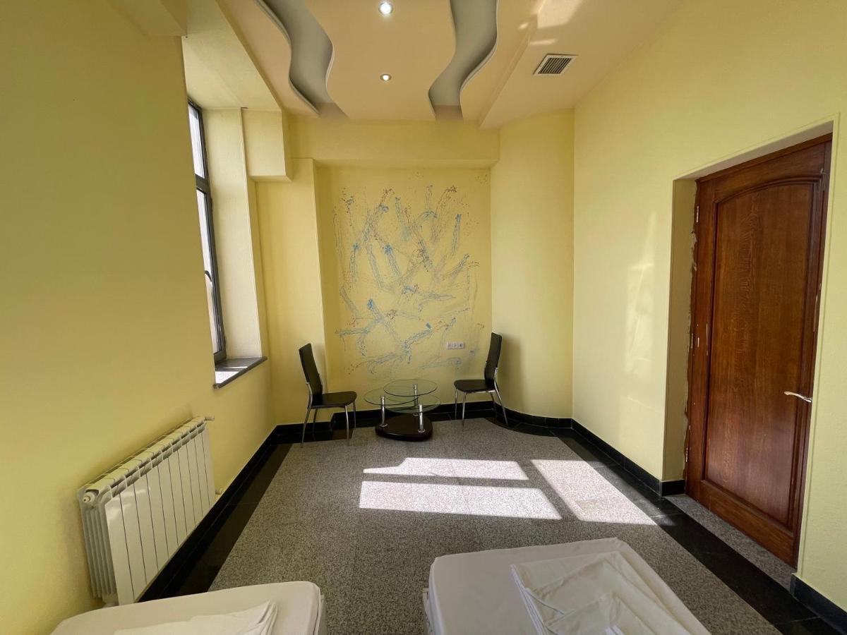 Joy Hotel Apartament Ереван Экстерьер фото